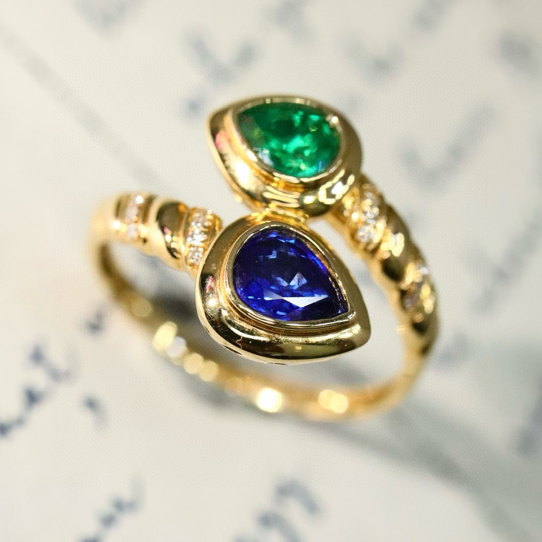 14k Gold 0.75 Ctw Natural Sapphire & Emerald & Toi Et Moi Ring - 4