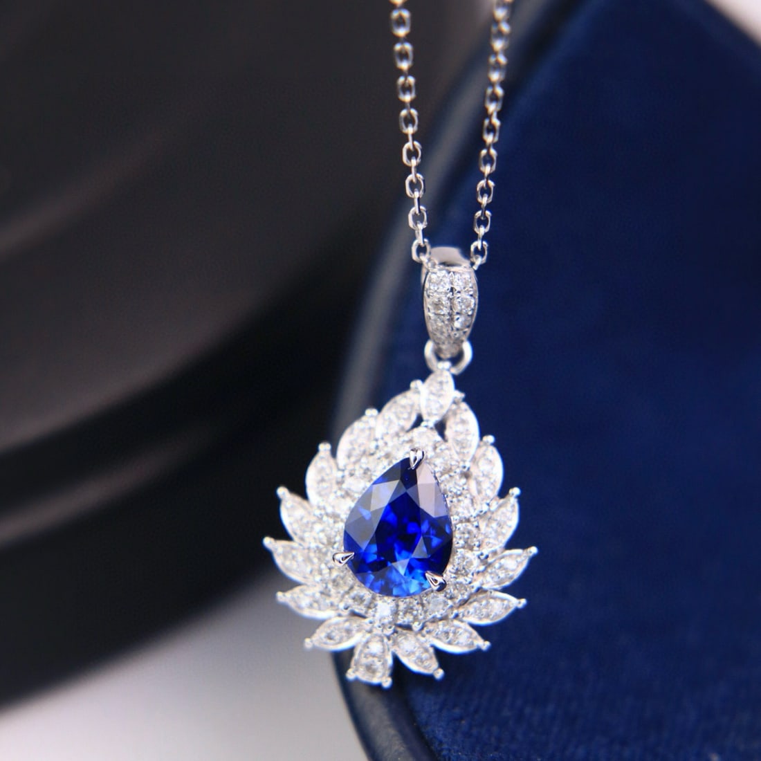 14k Gold 1.30 Ctw Natural Sapphire & Diamond Necklace - 2