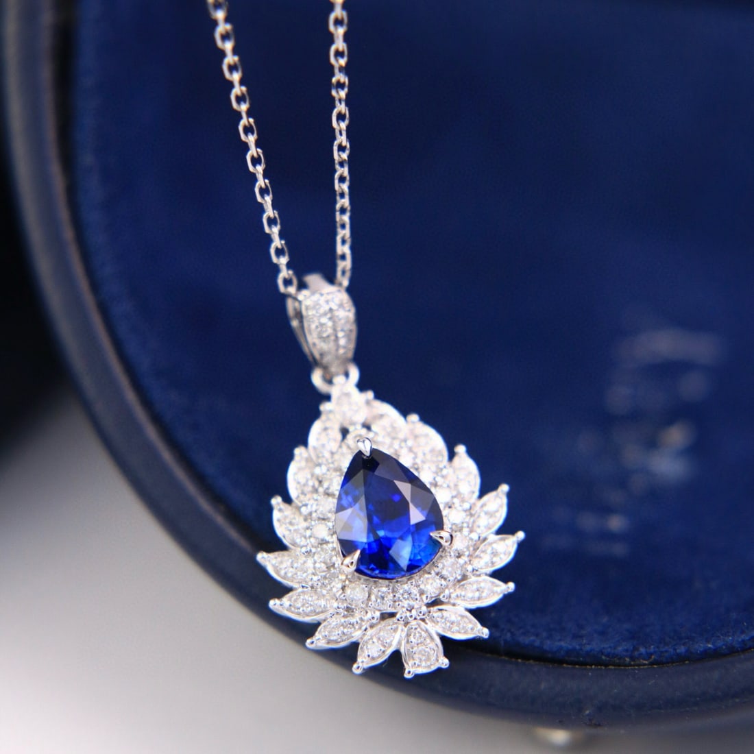 14k Gold 1.30 Ctw Natural Sapphire & Diamond Necklace - 4