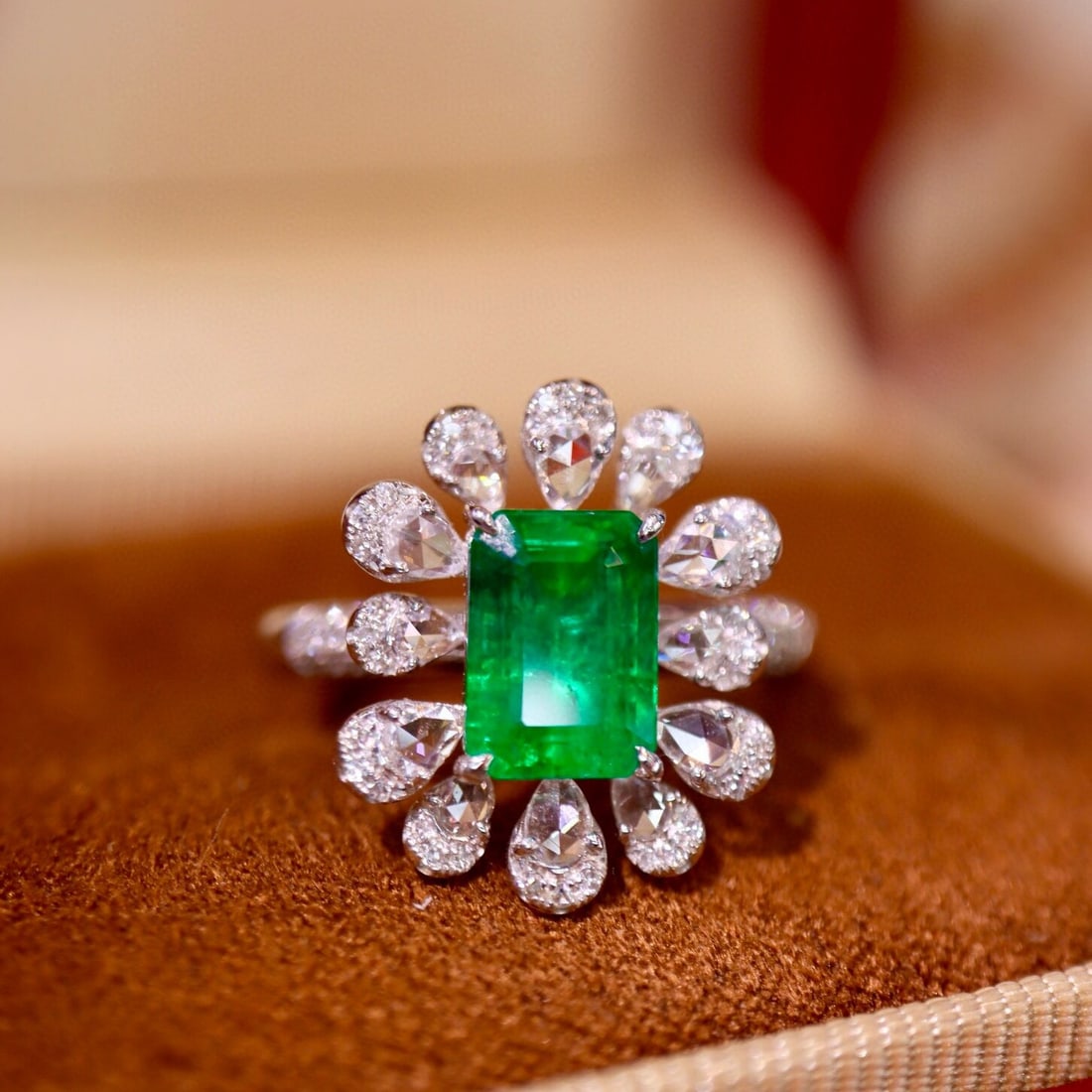 14k Gold 2.14 Ctw Vivid Green Natural Emerald & Diamond Ring: Ref:230946094 // gold content:14k gold // ring size:7. 25us // // main gemstone:emerald // shape:octagonal // carat weight:1. 65ct // color:vivid green // treatment:natural // // adjacent gemstone