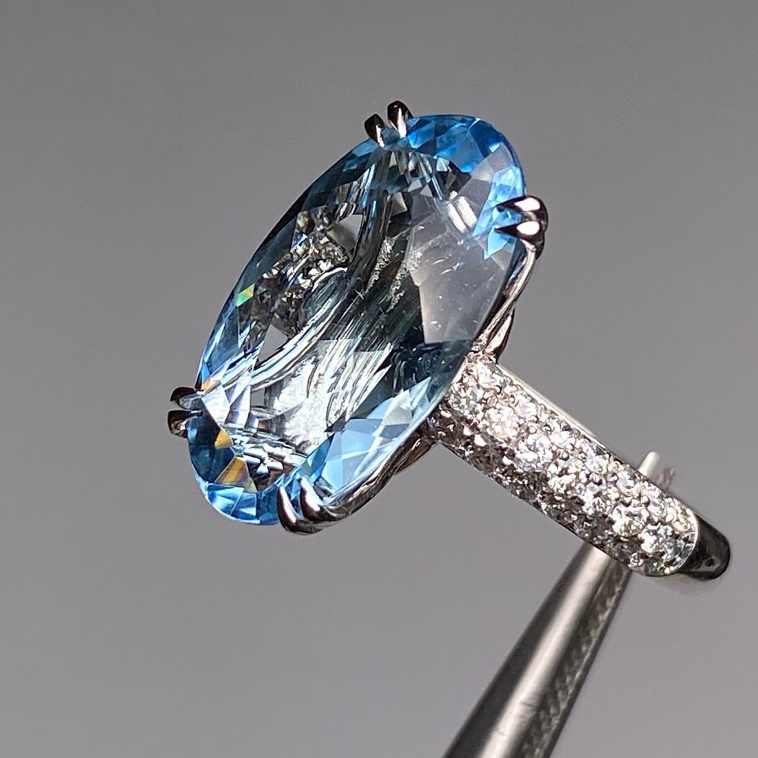 14k Gold 6.38 Ctw Natural Aquamarine & Diamond Ring - 5