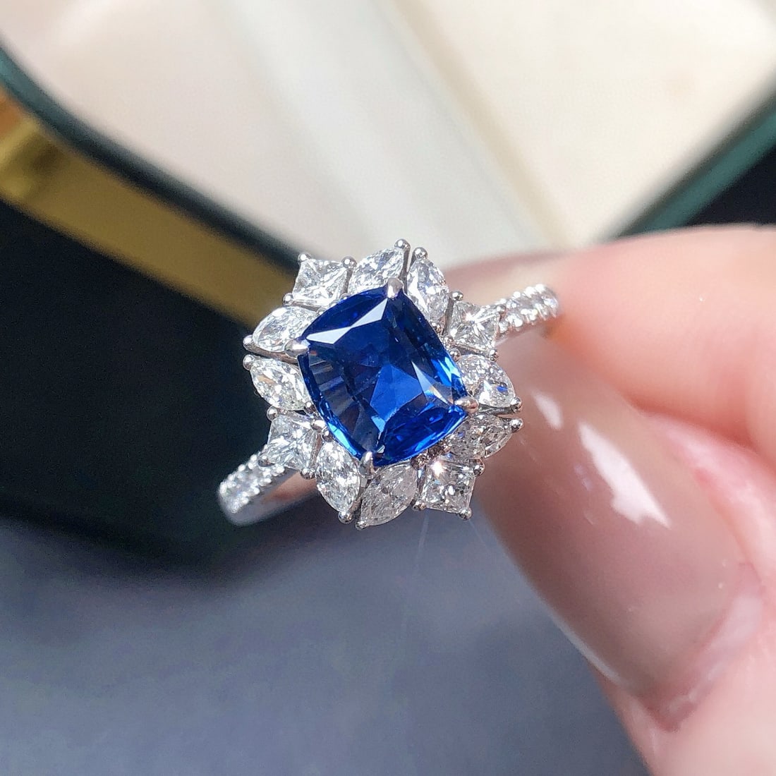 14k Gold 2.04 Ctw Natural Sapphire & Diamond Ring - 2