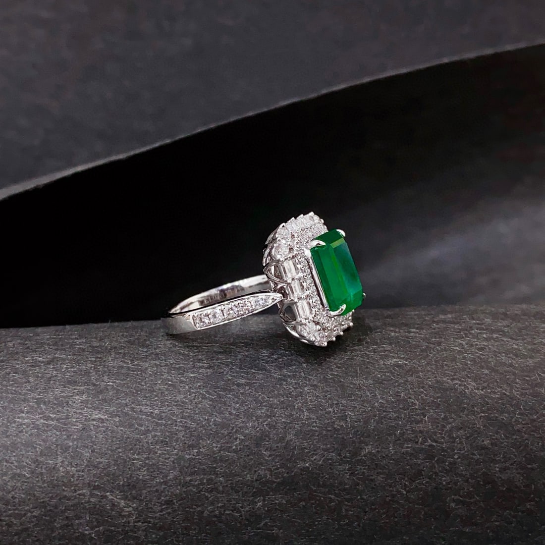 14k Gold 5.25 Ctw Vivid Green Natural Emerald & Diamond Ring/pendant( Without Chain ) - 6