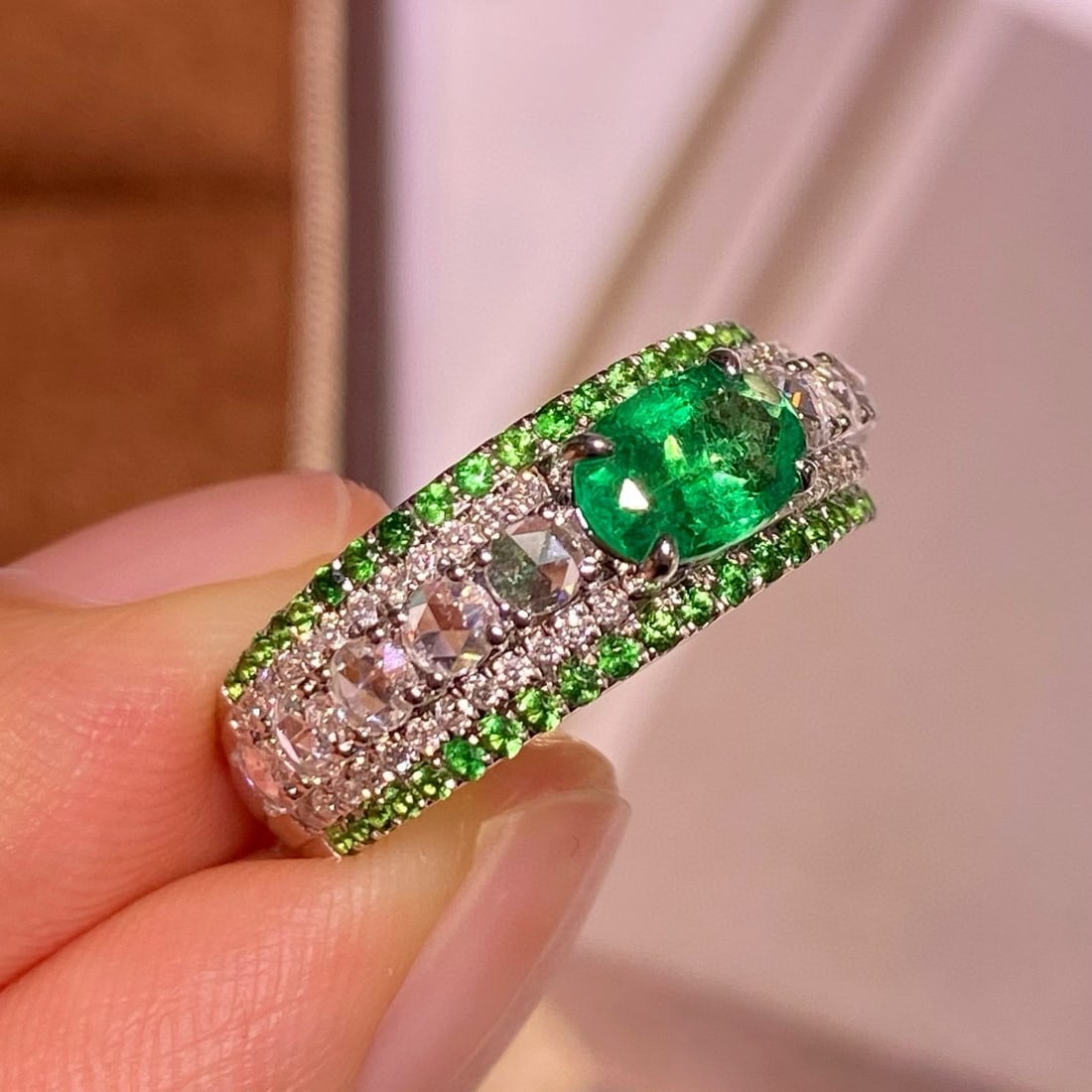 14k Gold 1.20 Ctw Natural Emerald & Diamond Ring - 6