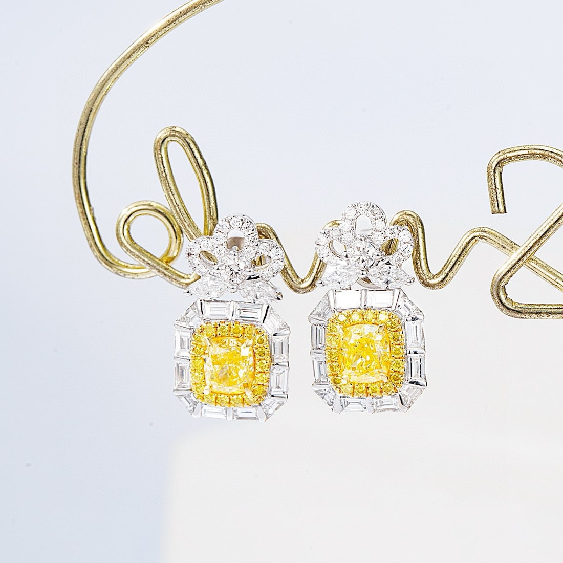 14k Gold 2.37 Ctw Natural Yellow Diamond & Diamond Earrings: Ref:230946154 // gold content:14k gold // main gemstone:yellow diamond // shape:cushion // carat weight:1. 04ct // color:yellow // treatment:natural // // adjacent gemstone 2 : diamond //