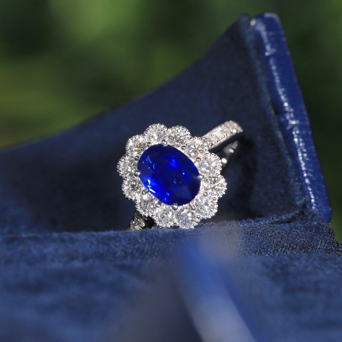 14k Gold 2.30 Ctw Natural Sapphire & Diamond Ring - 2