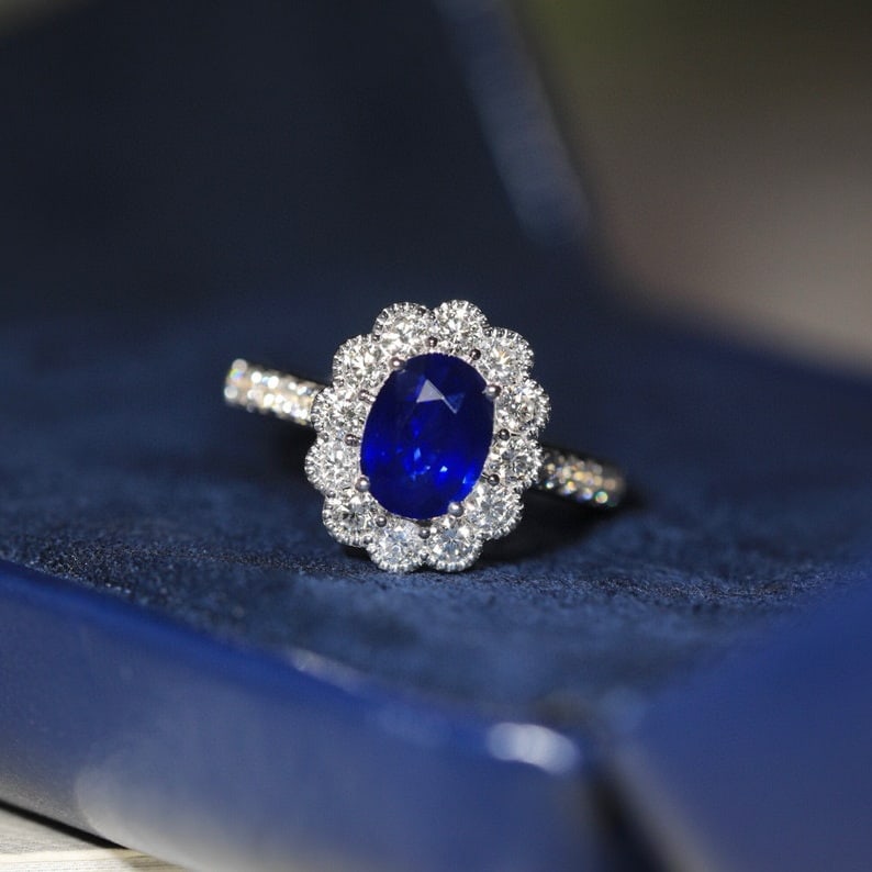 14k Gold 2.30 Ctw Natural Sapphire & Diamond Ring - 3