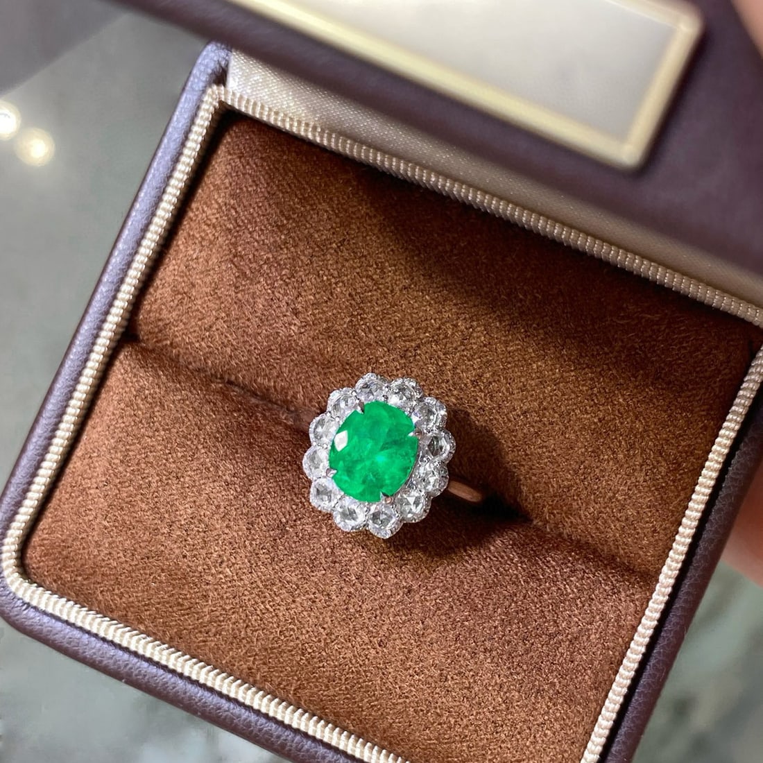 14k Gold 2.62 Ctw Vivid Green Natural Emerald & Diamond Ring - 3