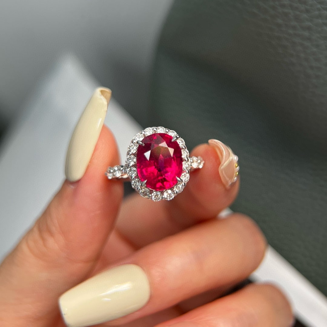 14k Gold 5.65 Ctw Natural Tourmaline & Lab Grown Diamond Ring: Ref:230946162 // gold content:14k gold // ring size:7. 25us // // main gemstone:tourmaline // shape:oval // carat weight:4. 11ct // color:red // treatment:natural // // adjacent gemstone 2 : lab grown