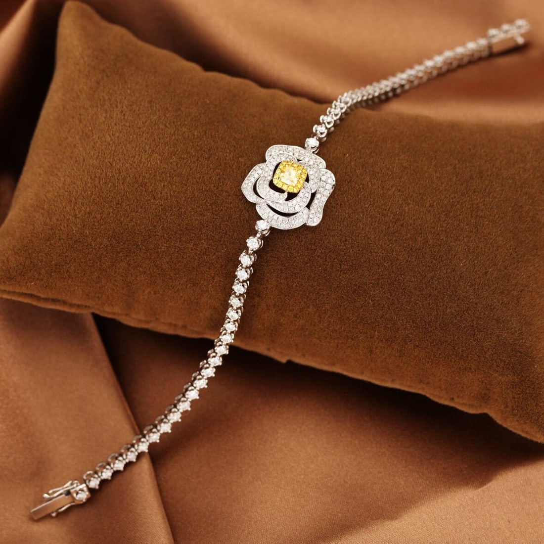 14k Gold 1.87 Ctw Natural Yellow Diamond & Diamond & Flowers Bracelet - 3