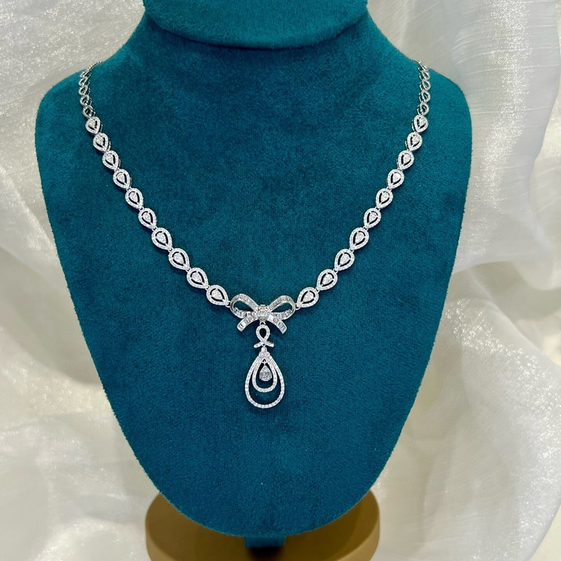 14k Gold 2.38 Ct Natural H Diamond Necklace (1 of 10)