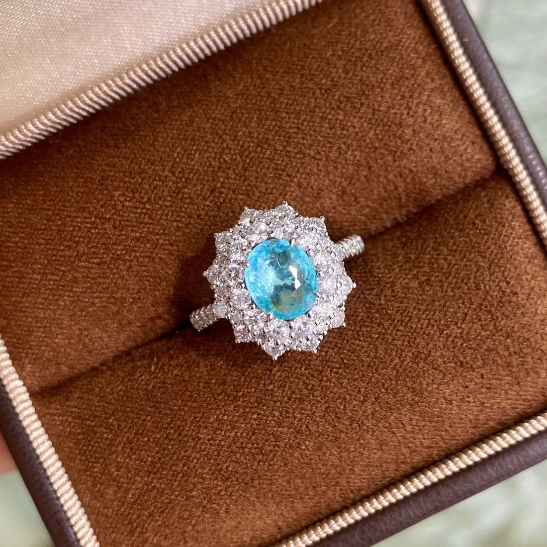 14k Gold 2.07 Ctw Natural Paraiba Tourmaline & Diamond Ring: Ref:230946181 // gold content:14k gold // ring size:7. 25us // // main gemstone:paraiba tourmaline // shape:oval // carat weight:0. 98ct // color:blue // treatment:natural // // adjacent gemstone 2 :