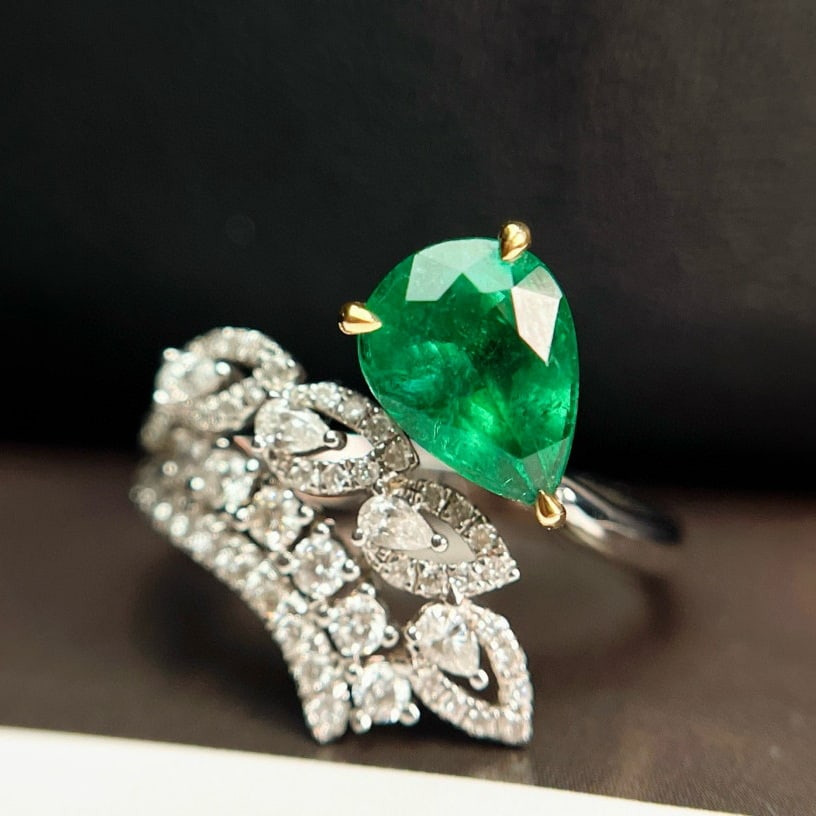 14k Gold 1.35 Ct Vivid Green Natural Emerald & Diamond Ring (1 of 7)