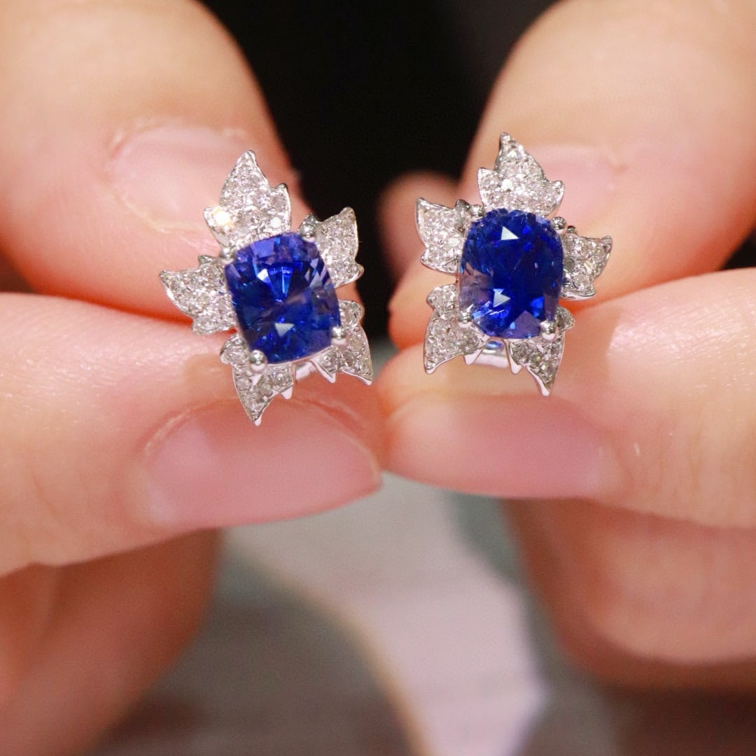 14k Gold 2.1 Ctw Vivid Blue Natural Sapphire & Diamond Earrings - 3