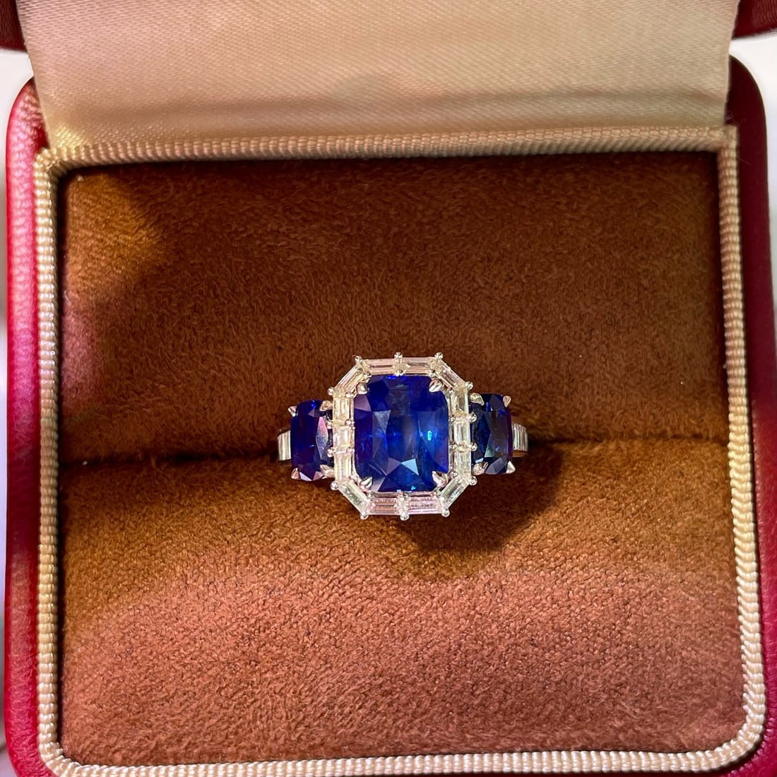 14k Gold 3.60 Ctw Natural Sapphire & Diamond Ring (1 of 6)