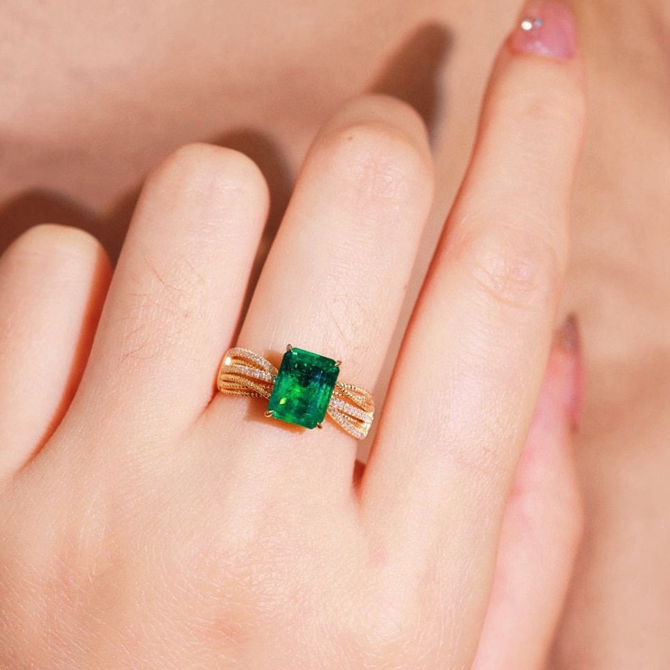 14k Gold 1.92 Ctw Vivid Green Natural Emerald & Diamond Ring - 2