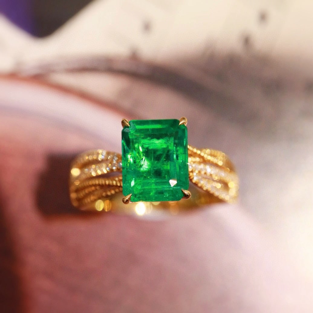 14k Gold 1.92 Ctw Vivid Green Natural Emerald & Diamond Ring - 3