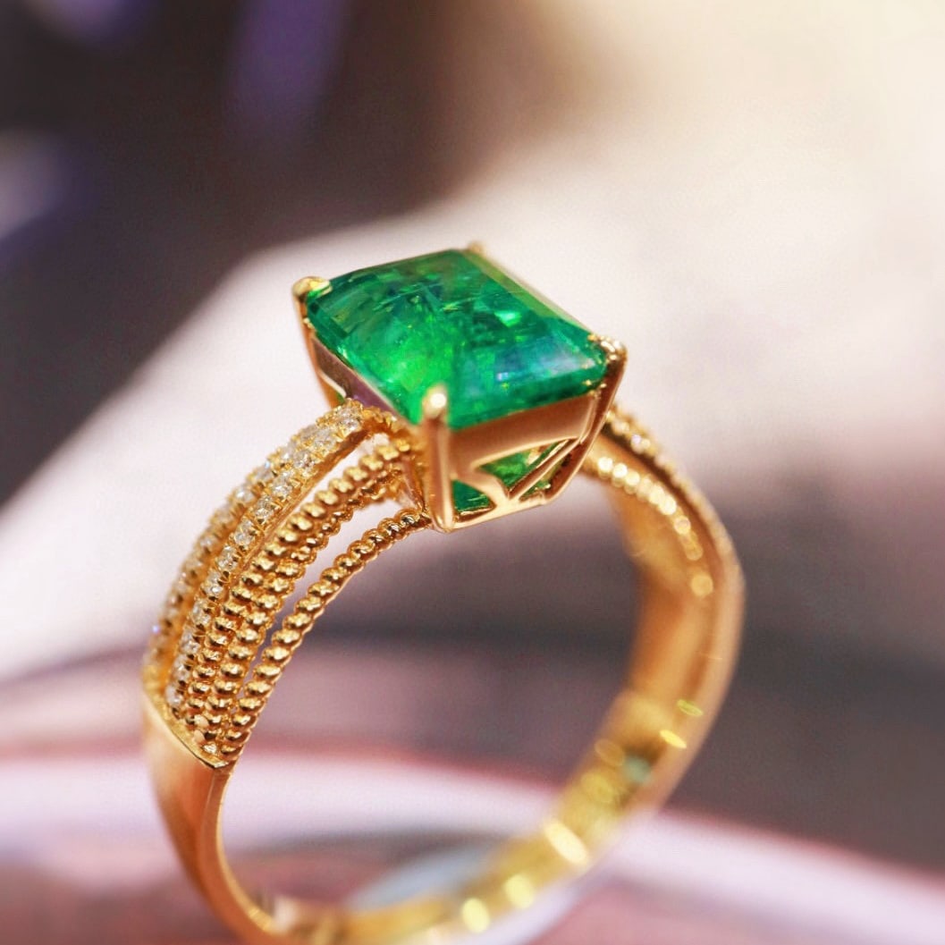 14k Gold 1.92 Ctw Vivid Green Natural Emerald & Diamond Ring - 6