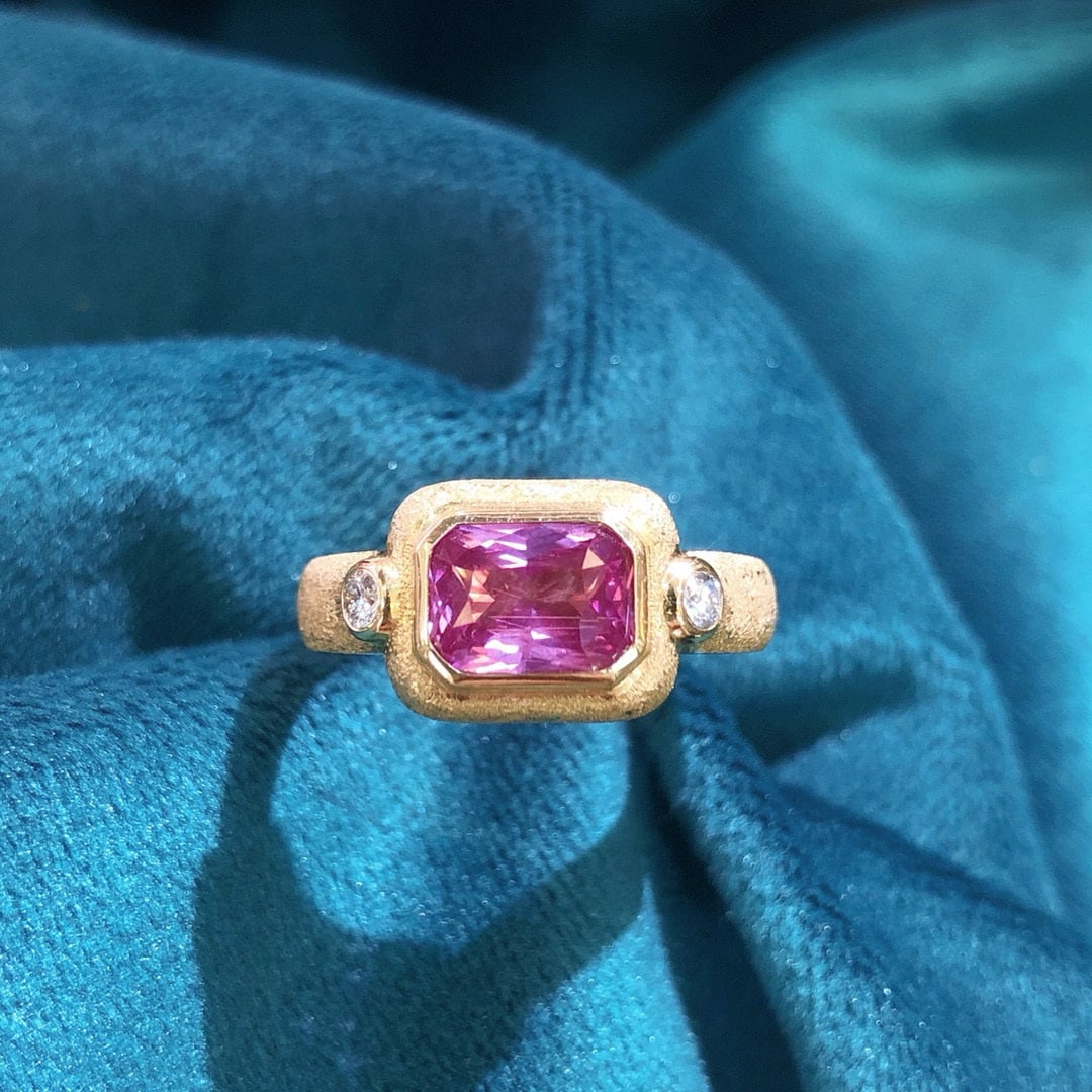 14k Gold 2.30 Ctw Natural Padparadscha Sapphire & Diamond Ring: Ref:230946211 // gold content:14k gold // ring size:7. 25us // // main gemstone:padparadscha sapphire // shape:octagonal // carat weight:2. 22ct // color:orangish pink // treatment:natural // // adjac