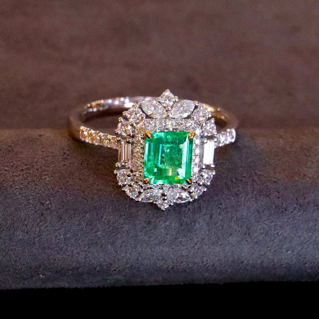 14k Gold 1.17 Ctw Natural Emerald & Diamond Ring - 2