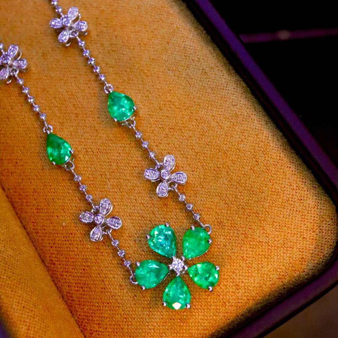 14k Gold 2.38 Ctw Natural Emerald & Diamond Necklace - 2