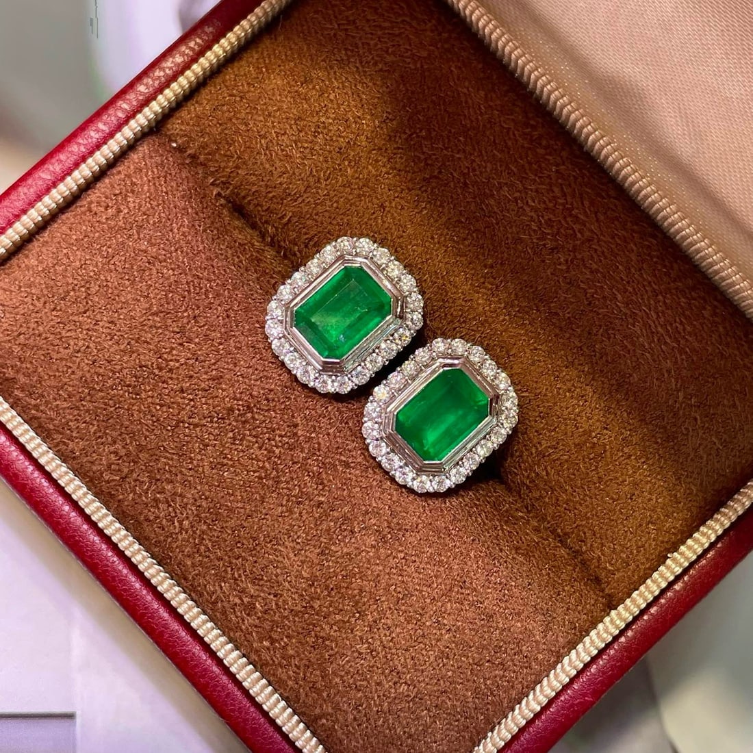 14k Gold 2.82 Ctw Vivid Green Natural Emerald & Diamond Earrings - 3