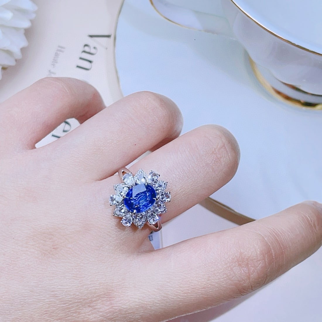 14k Gold 2.07 Ct Natural Sapphire & Sapphire & Diamond Ring - 3