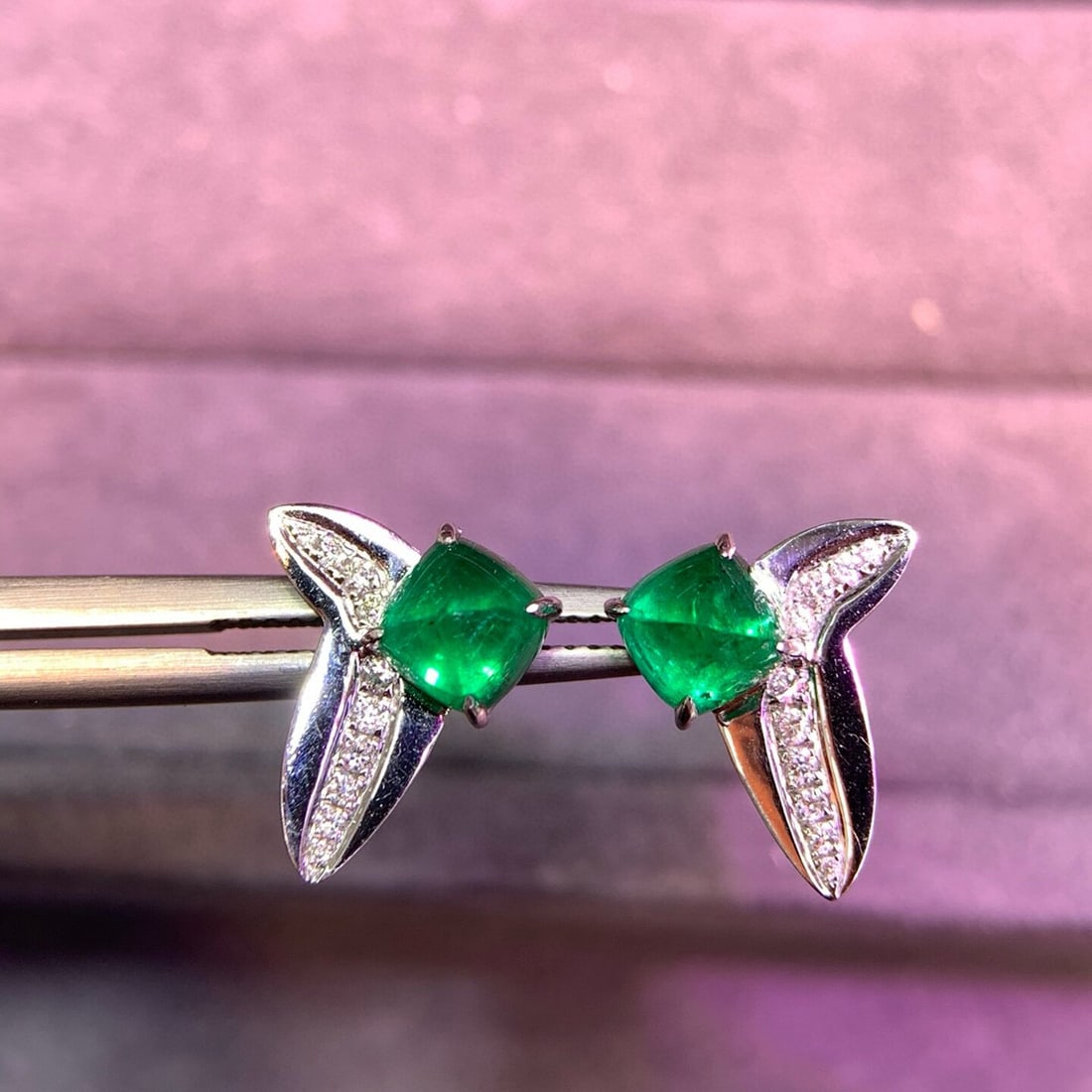 14k Gold 1.88 Ctw Vivid Green Natural Emerald & Diamond Earrings - 5