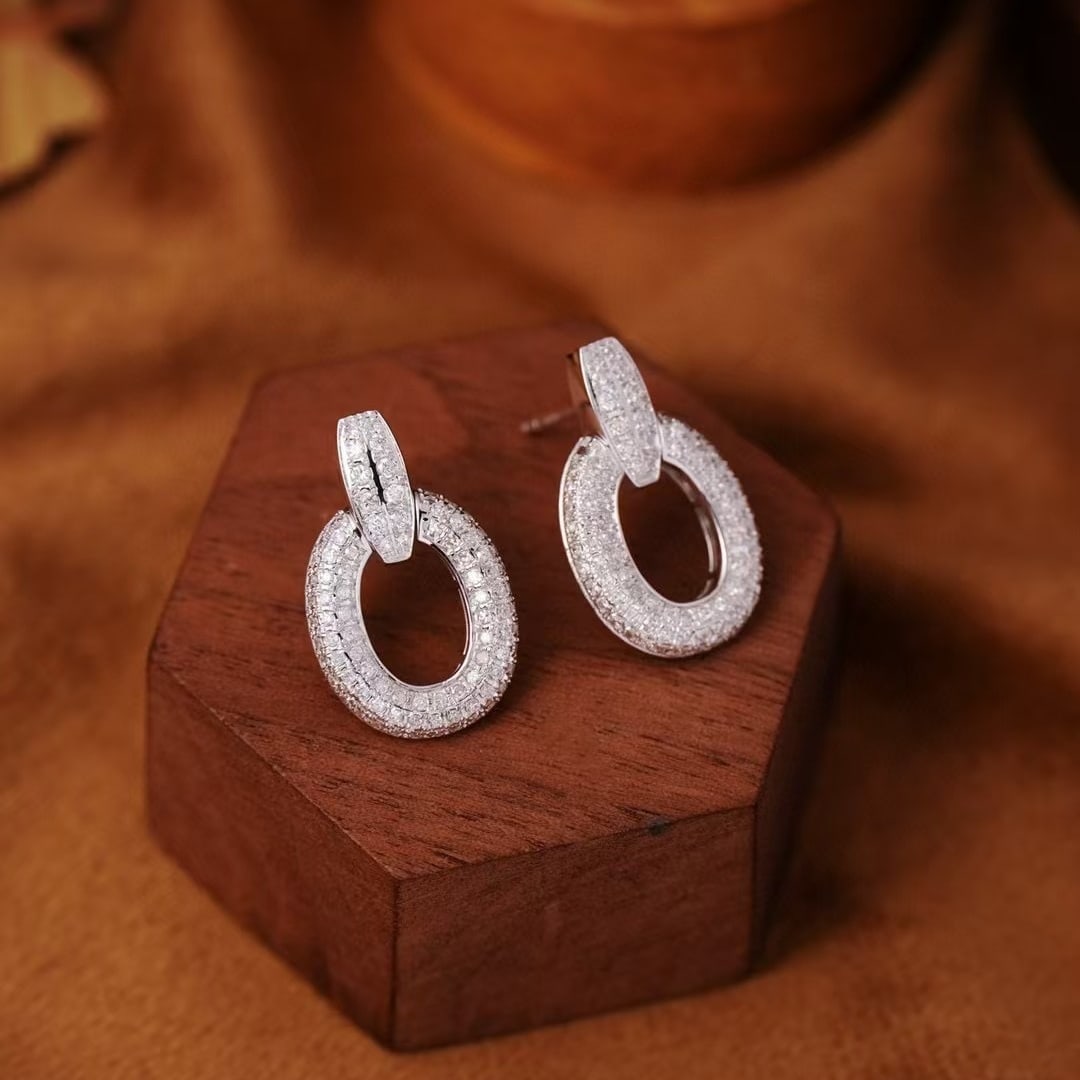 14k Gold 1 Ct Natural H Diamond Earrings: Ref:230946335 // gold content:14k gold // main gemstone:diamond // shape:round // carat weight:1ct // clarity grade:vs-si // color:h // treatment:natural // cut grade:g // Condition: NewLow