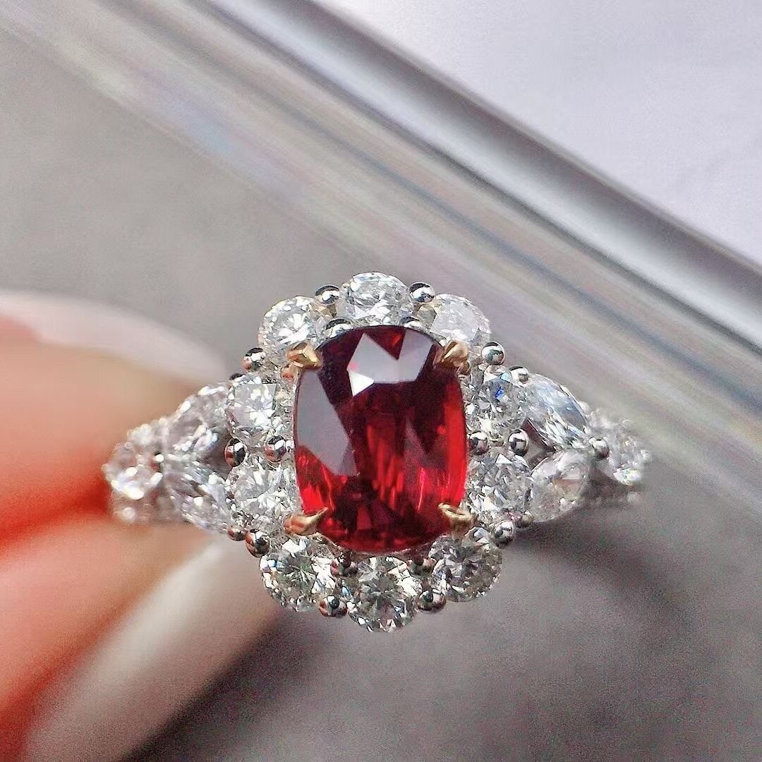 14k Gold 2.01 Ctw Natural Ruby & Diamond Ring: Ref:230946367 // gold content:14k gold // ring size:7. 25us // // main gemstone:ruby // shape:cushion // carat weight:1ct // color:pigeonblood red // treatment:natural // // adjacent gemstone 2 :