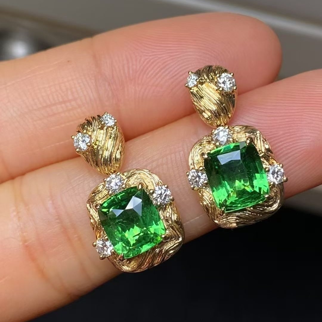 14k Gold 4.47 Ctw Natural Tsavorite & Diamond Earrings - 3