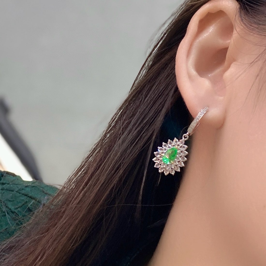 14k Gold 1.44 Ct Natural Emerald & Diamond Earrings - 4