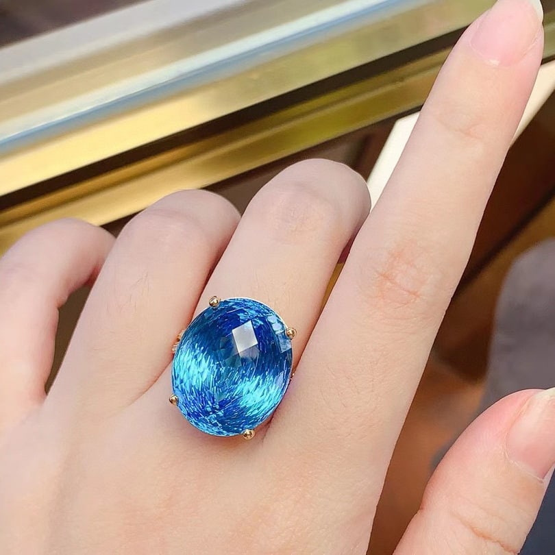 14k Gold 32.8 Ct Natural Topaz & Diamond Ring - 4