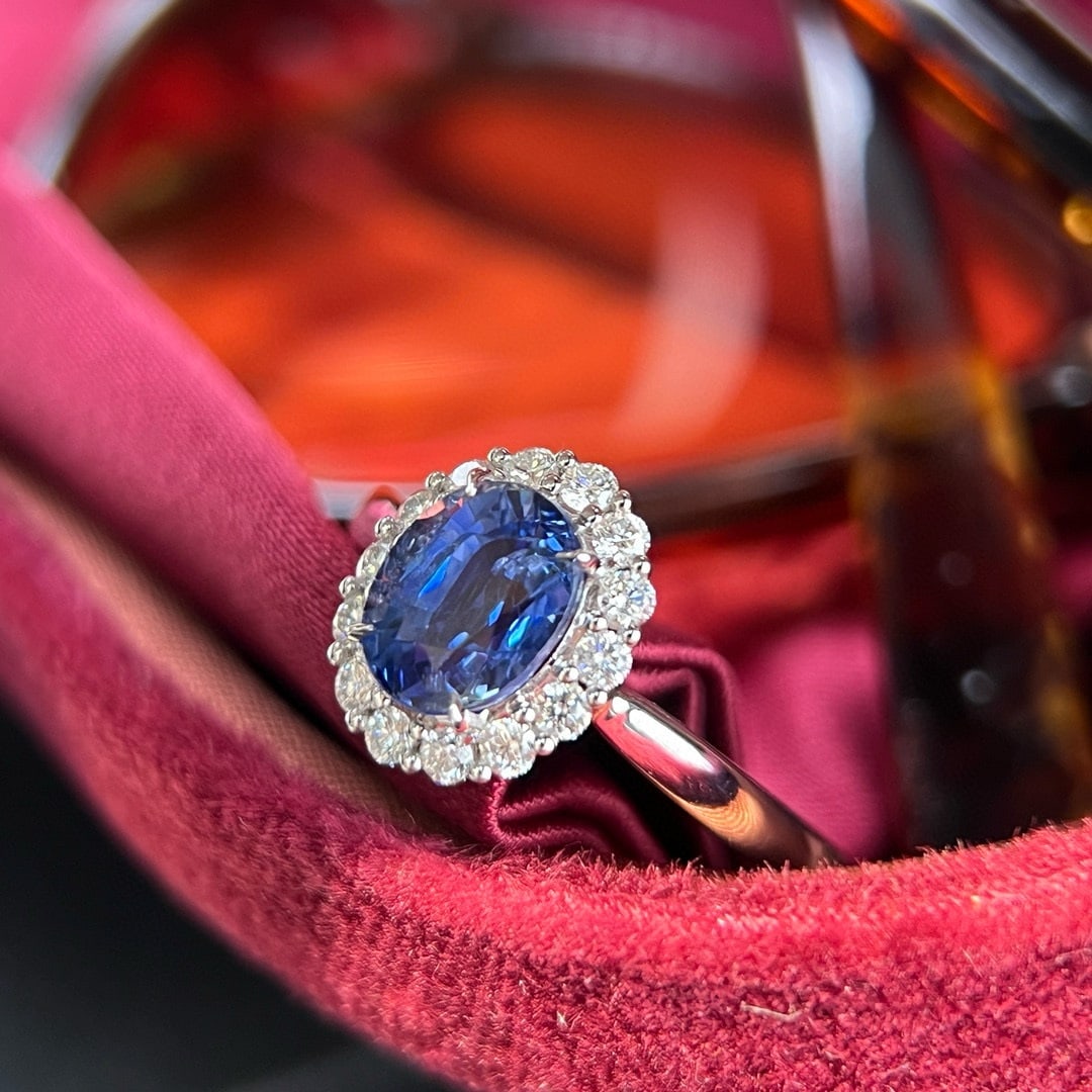 14k Gold 2.09 Ctw Natural Sapphire & Diamond Ring - 3