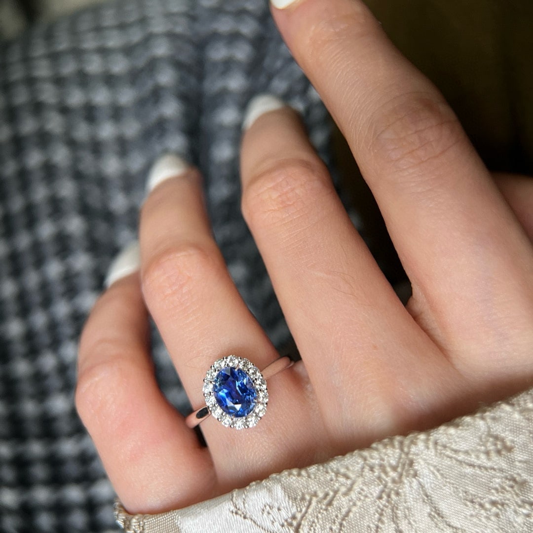 14k Gold 2.09 Ctw Natural Sapphire & Diamond Ring - 4