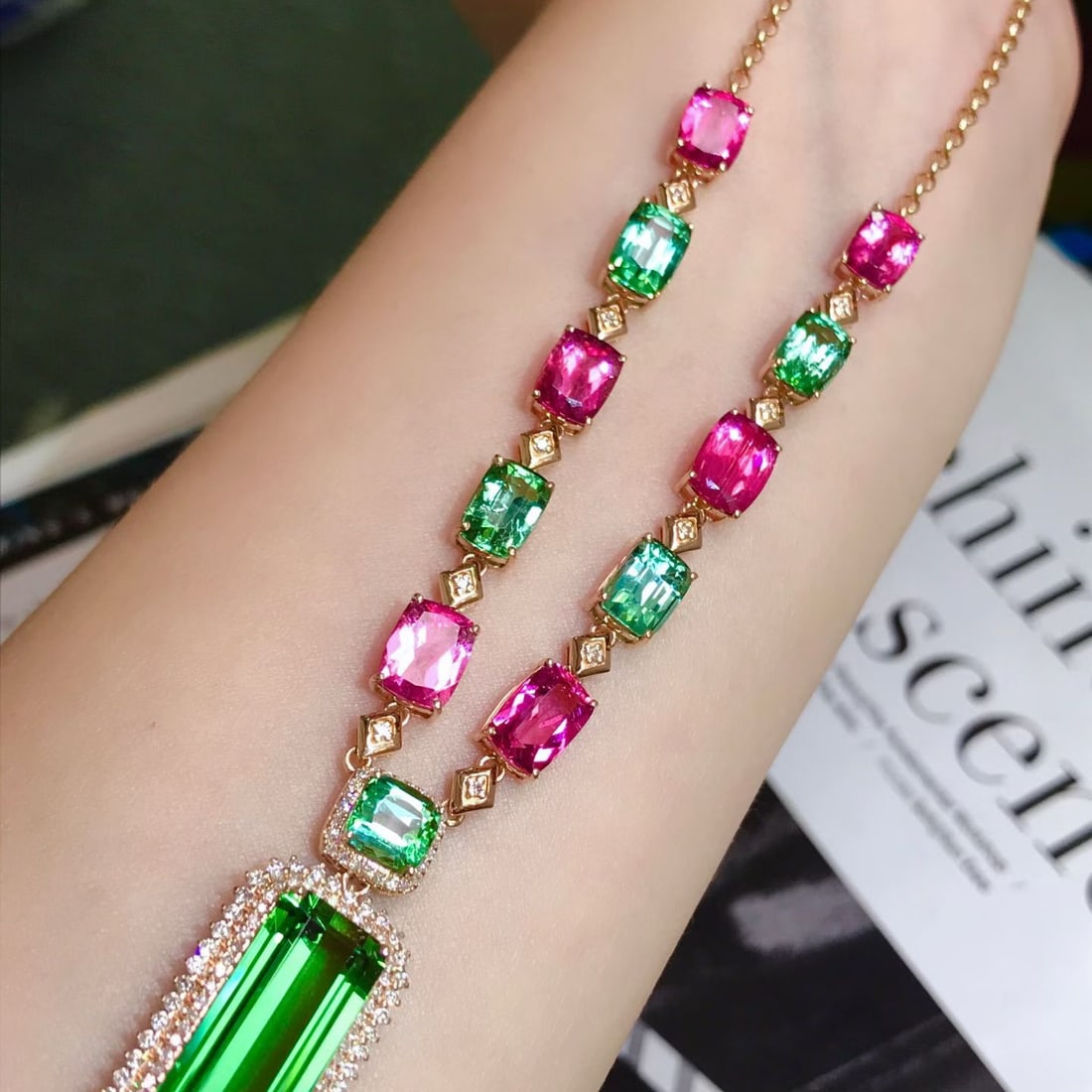 14k Gold 22 Ct Natural Tourmaline & Diamond Necklace: Ref:231173163 // gold content:14k gold // main gemstone:tourmaline // shape:multiple // carat weight:22ct // color:color // treatment:natural // // adjacent gemstone 2 : diamond // number of stones:13
