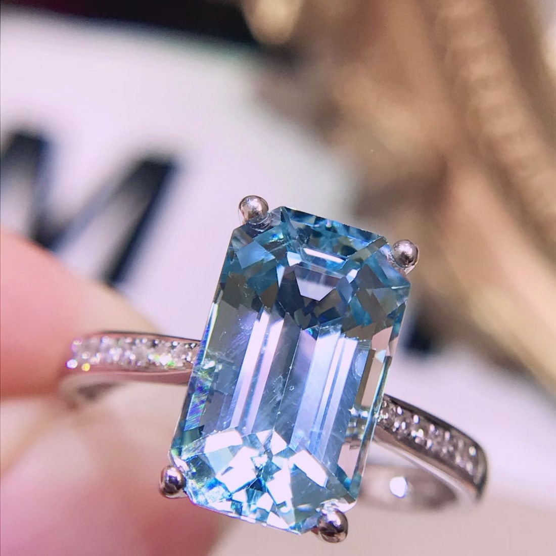 14k Gold 3.5 Ct Natural Aquamarine & Diamond Ring: Ref:231173210 // gold content:14k gold // ring size:7. 25us // // main gemstone:aquamarine // shape:octagonal // carat weight:3. 5ct // color:blue // treatment:natural // // adjacent gemstone 2 :