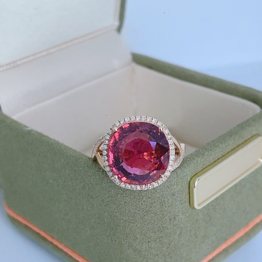 14k Gold 7.96 Ct Natural Tourmaline & Diamond Ring: Ref:231174078 // gold content:14k gold // ring size:7. 25us // // main gemstone:tourmaline // shape:oval // carat weight:7. 96ct // color:red // treatment:natural // // adjacent gemstone 2 : diamond