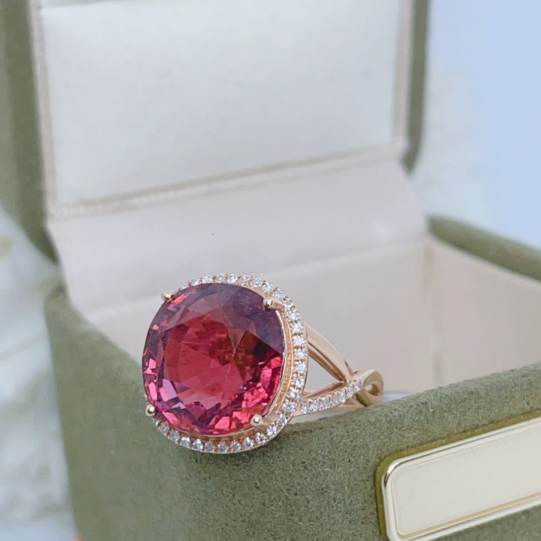 14k Gold 7.96 Ct Natural Tourmaline & Diamond Ring - 4