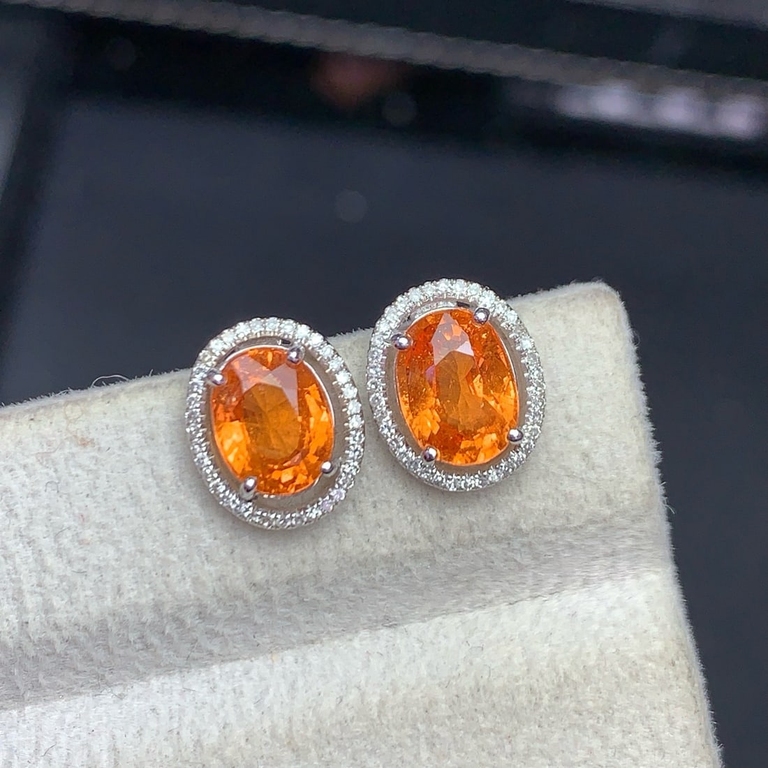 14k Gold 3.8 Ct Natural Spessartine & Diamond Earrings - 3