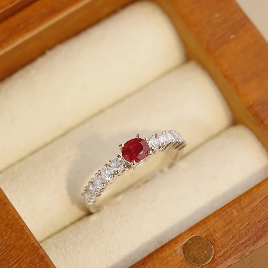 14k Gold 0.80 Ctw Natural Ruby & Diamond Ring - 6