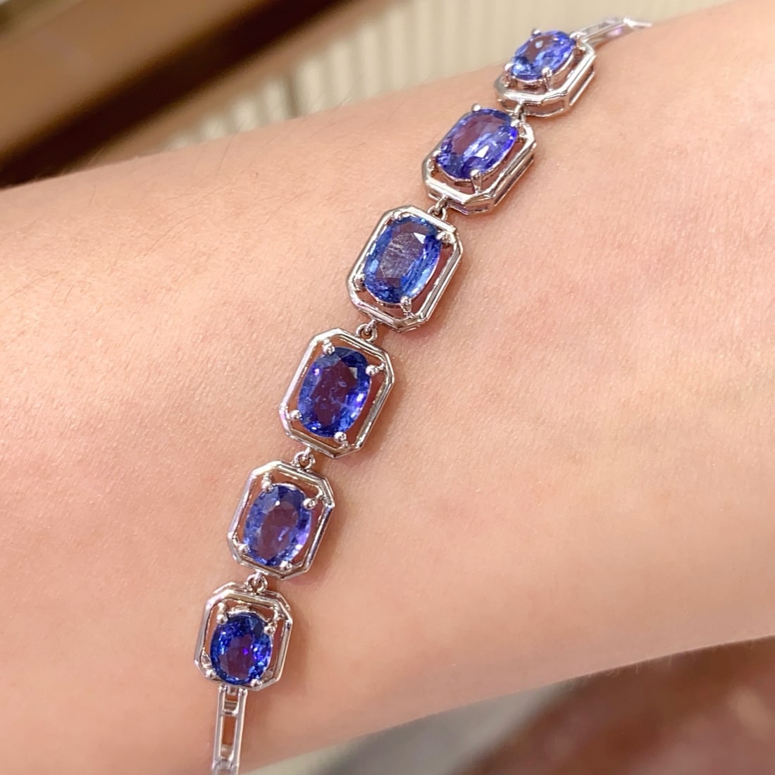 14k Gold 5.50 Ct Natural Sapphire Bracelet - 3