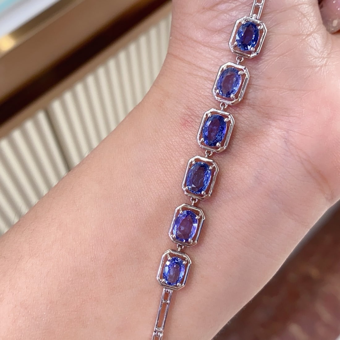 14k Gold 5.50 Ct Natural Sapphire Bracelet - 5