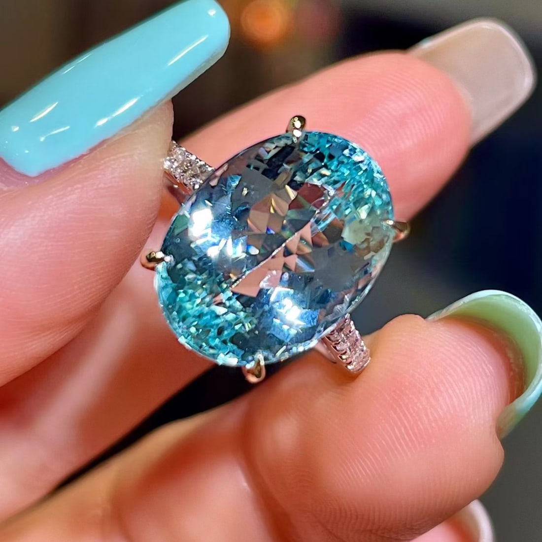14k Gold 8.59 Ctw Natural Aquamarine & Diamond Ring - 4