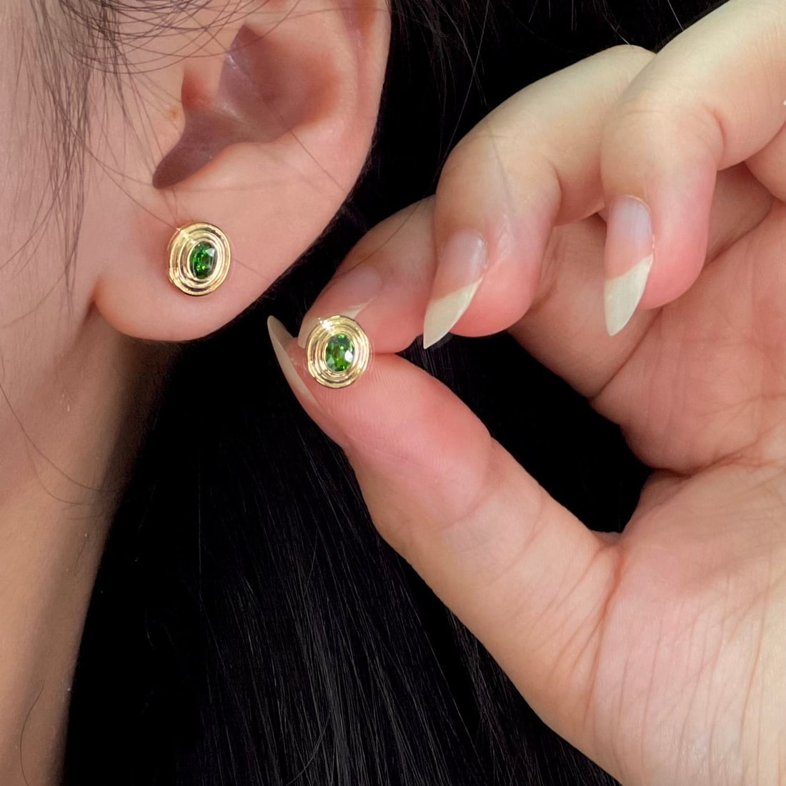 14k Gold 0.58 Ct Natural Tsavorite Earrings - 3