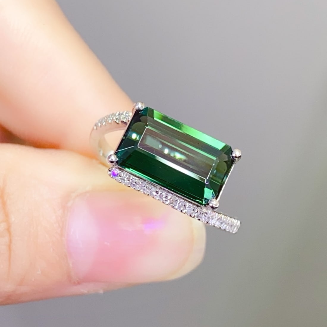 14k Gold 3.2 Ct Natural Tourmaline & Diamond Ring - 2