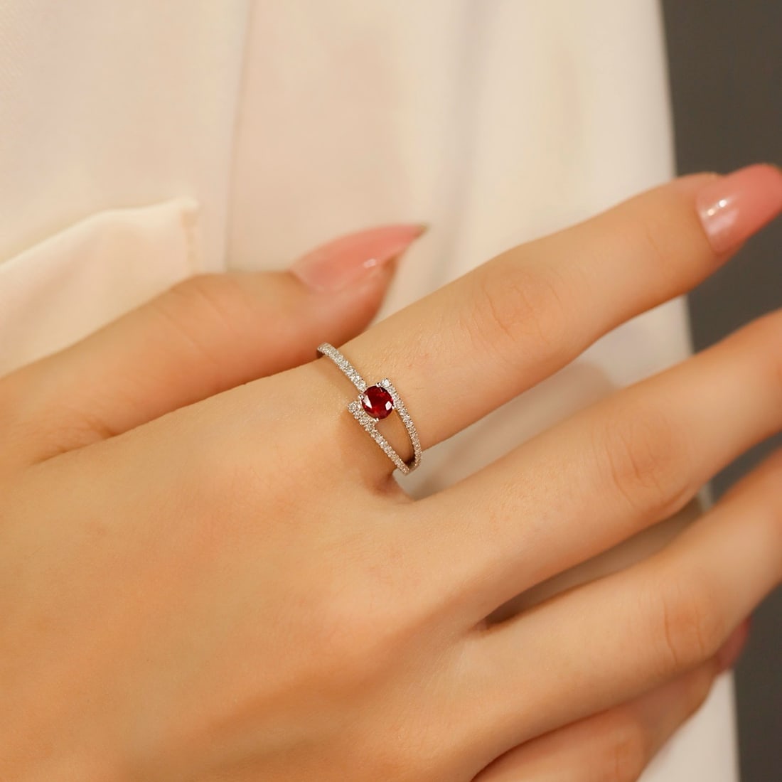 14k Gold 0.62 Ctw Natural Ruby & Diamond Ring - 5