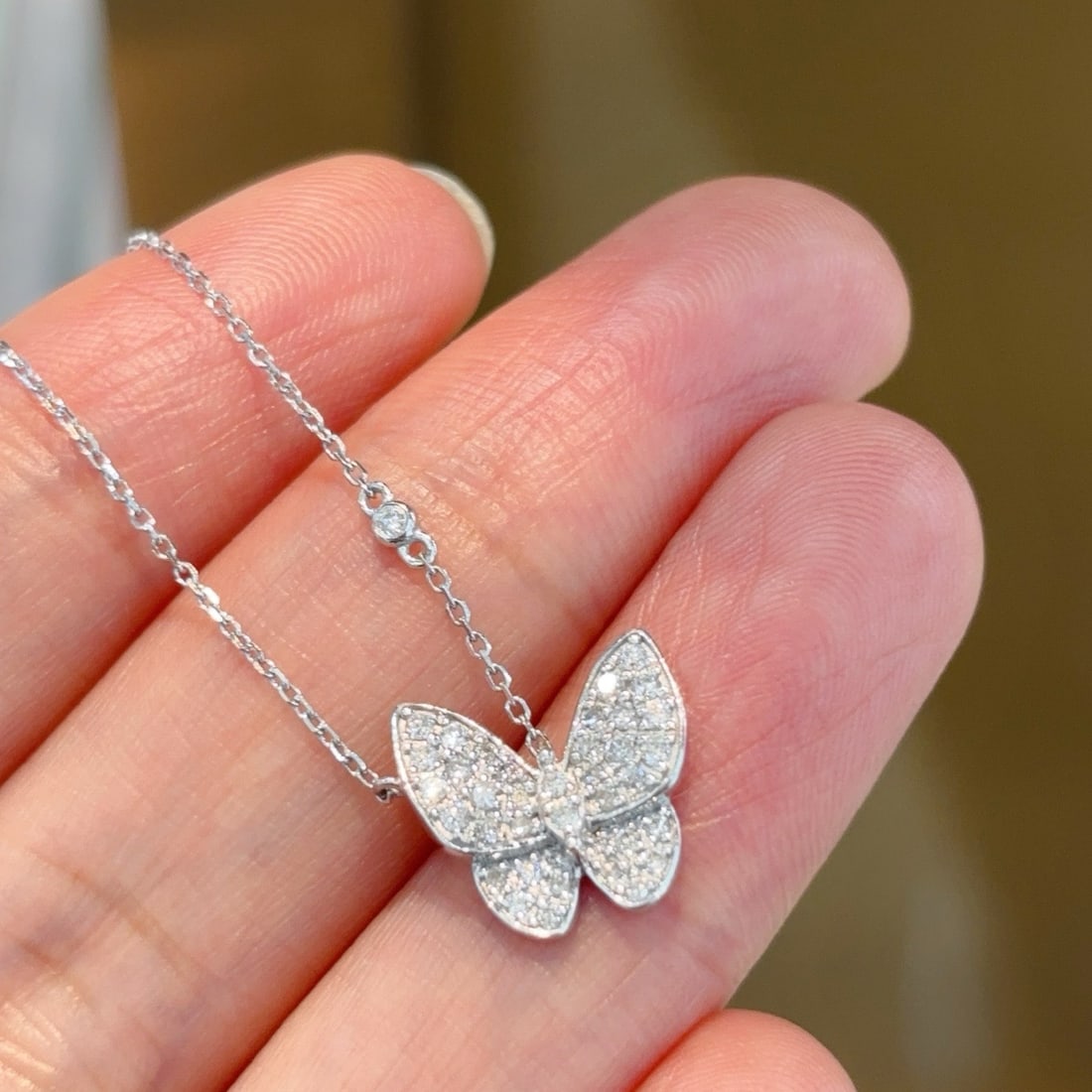 14k Gold 0.32 Ct Natural H Diamond & Butterfly Necklace - 4