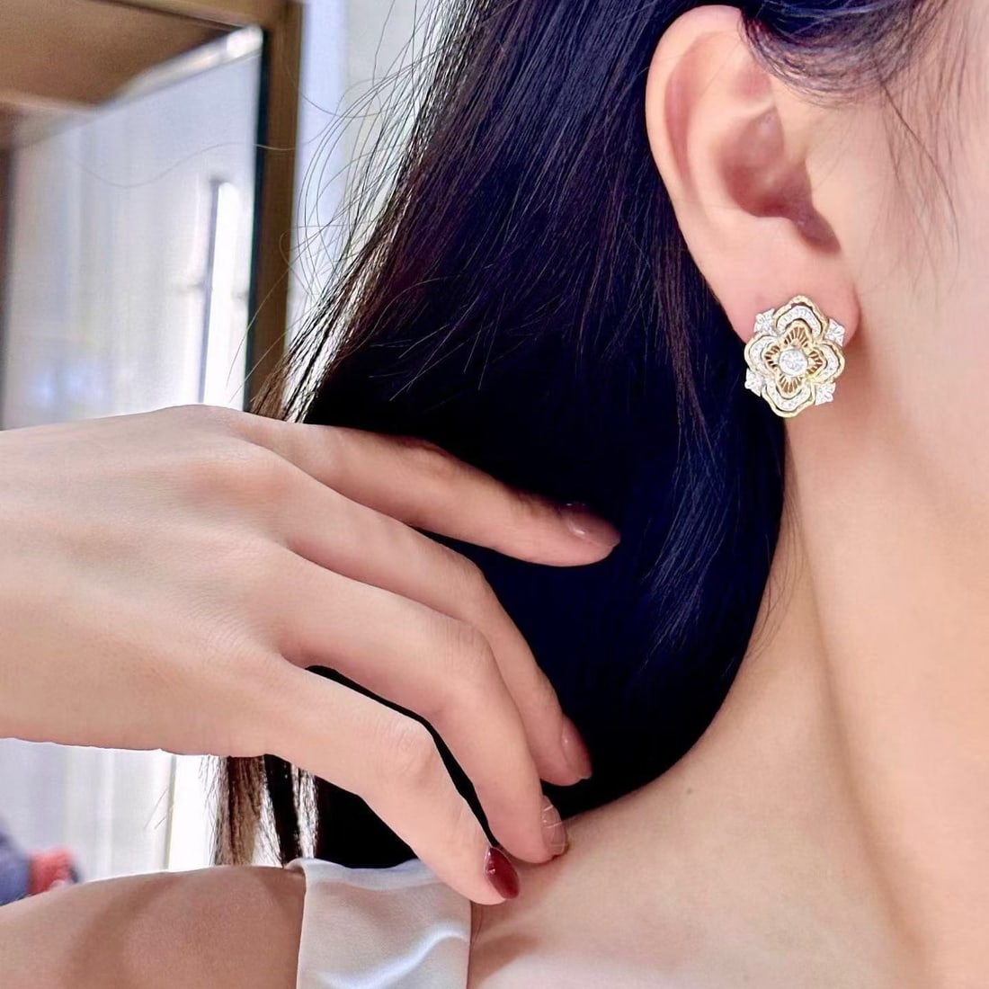 14k Gold 0.70 Ctw Natural H Diamond Earrings - 2