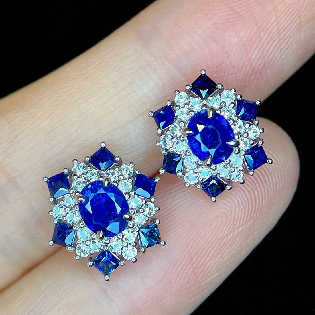 14k Gold 2.65 Ctw Natural Sapphire & Sapphire Earrings: Ref:231174363 // gold content:14k gold // main gemstone:sapphire // shape:oval // carat weight:2. 20ct // color:blue // treatment:natural // // adjacent gemstone 2 : sapphire // shape:round // carat